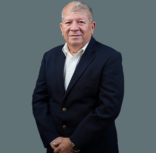 LIC. MARIO REYES CUADRA